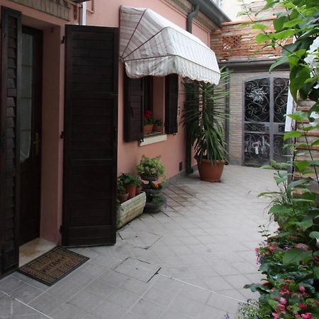 Bed and Breakfast Porta Del Carmine Комаккьо Екстер'єр фото