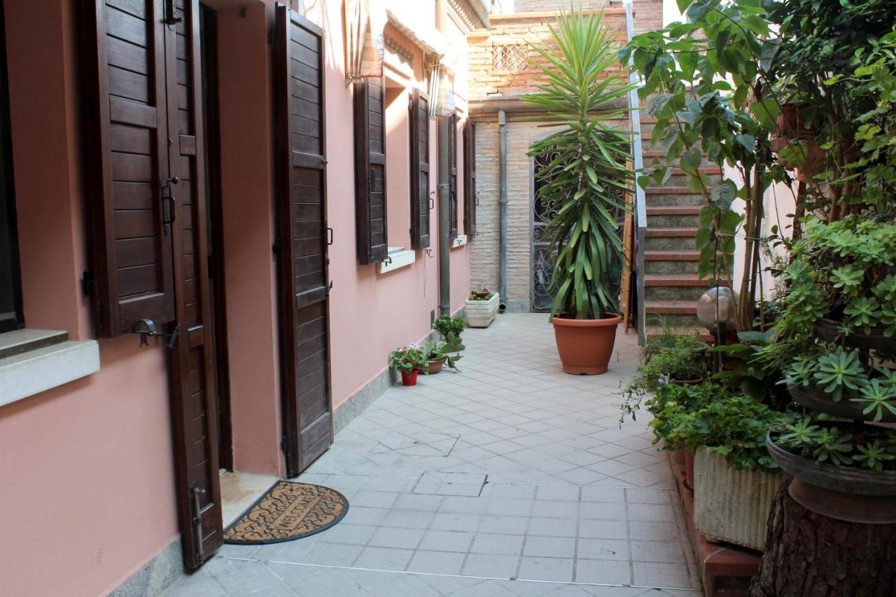 Bed and Breakfast Porta Del Carmine Комаккьо Екстер'єр фото